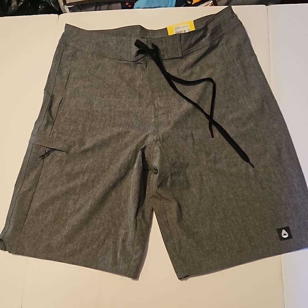 O'rageous men swim board shorts M